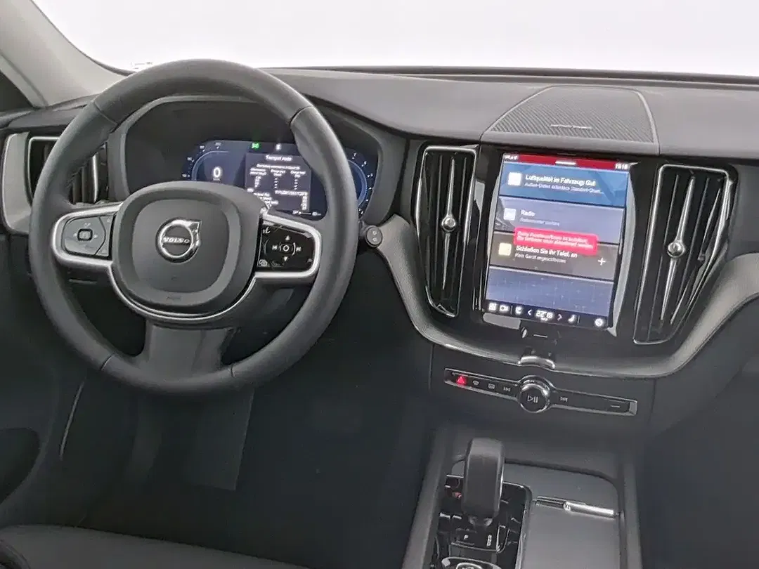 Volvo XC60 AWD Plus Dark - Thumbnail 8