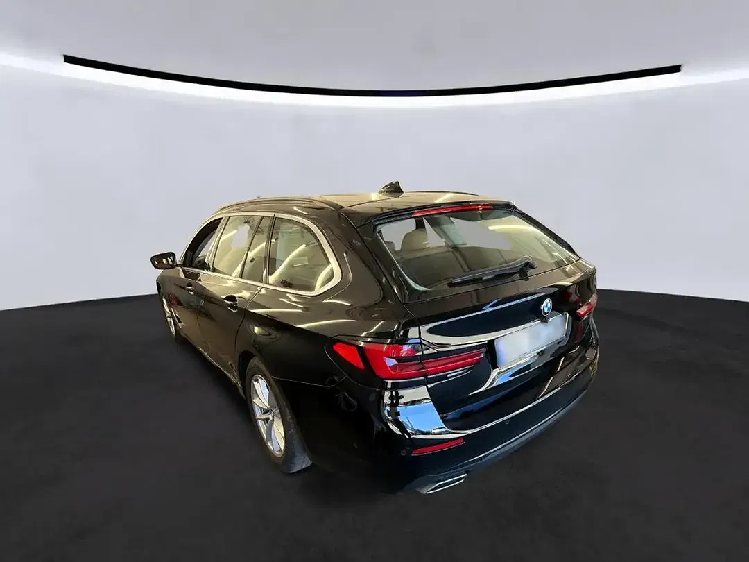 BMW 520 - Thumbnail 2
