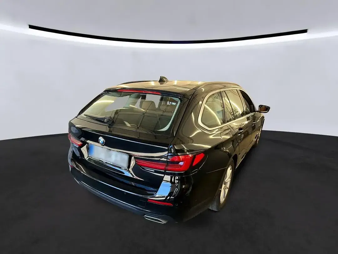 BMW 520 - Thumbnail 3