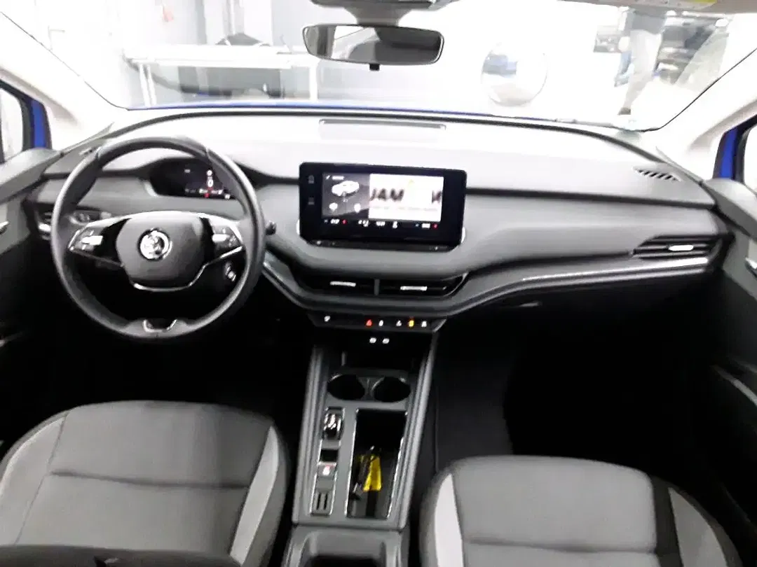 Skoda Enyaq 50 - Thumbnail 6