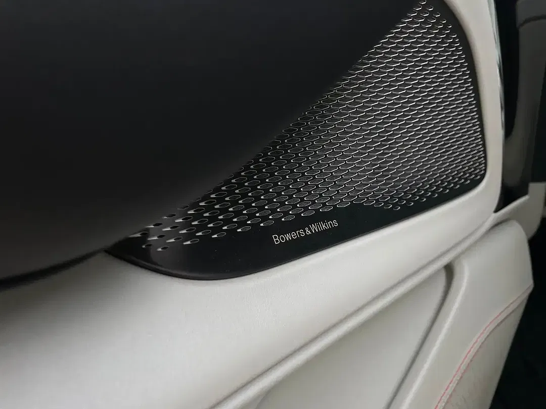 Aston Martin DBX 707 - Thumbnail 6