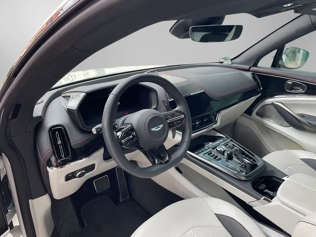 Aston Martin DBX 707 - Thumbnail 7