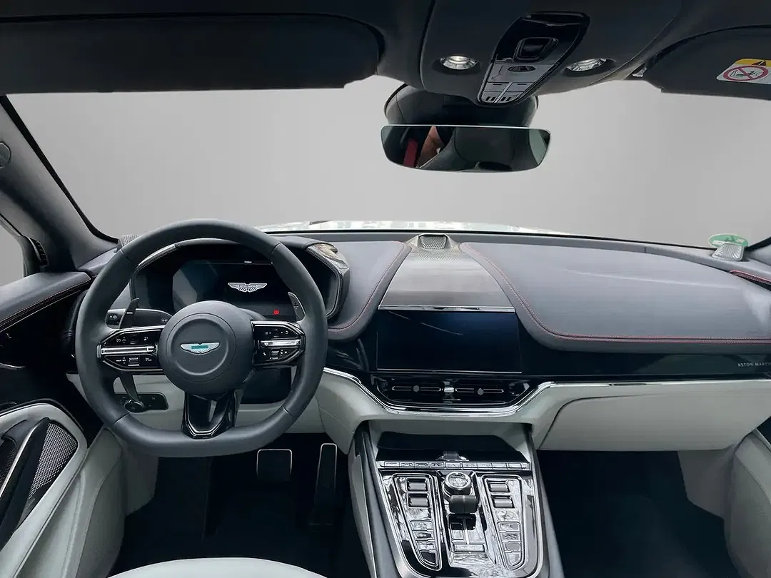 Aston Martin DBX 707 - Thumbnail 9