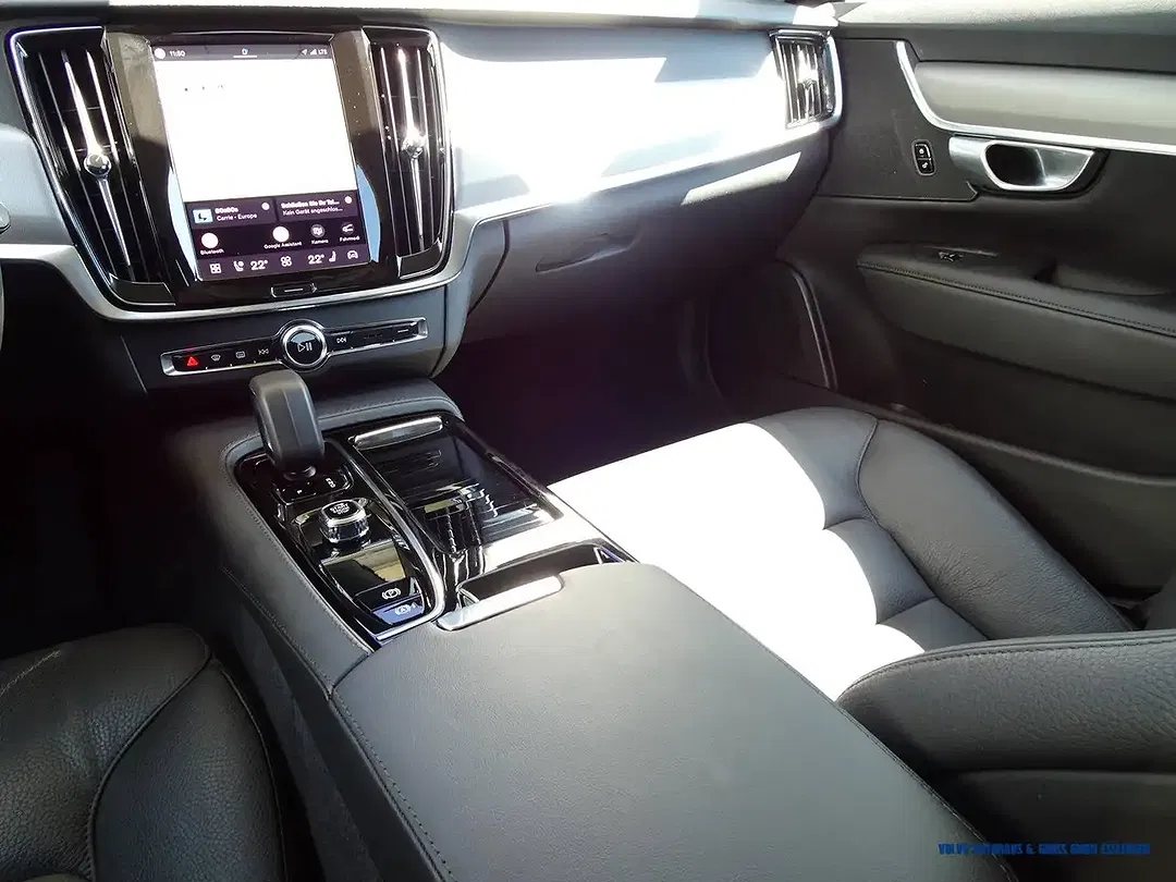 Volvo V90 T6 Geartronic AWD Recharge Core - Thumbnail 14