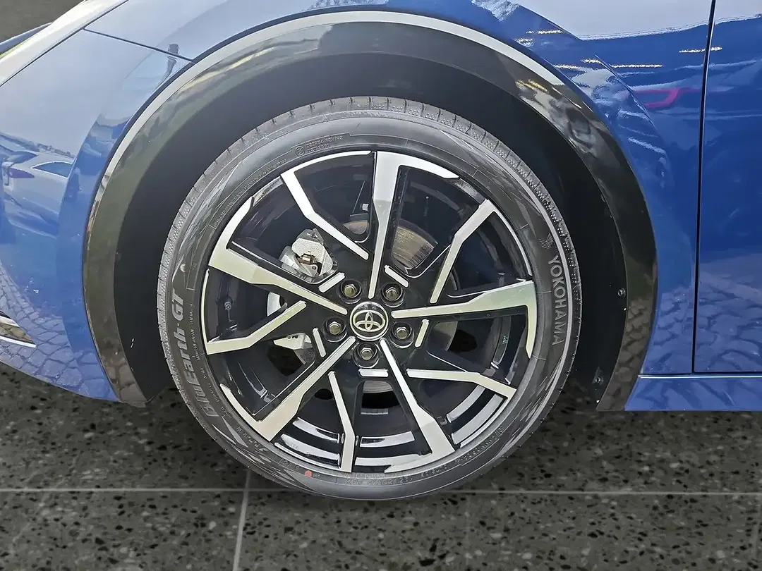 Toyota Prius Executive - Thumbnail 12