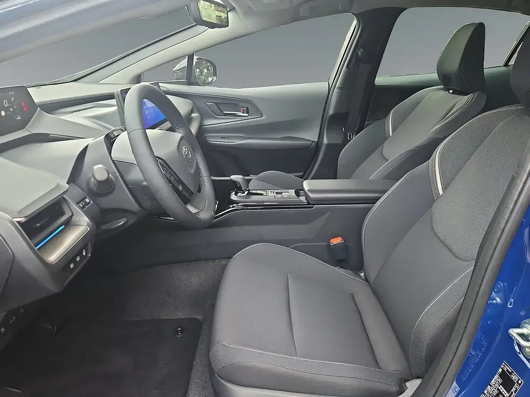 Toyota Prius Executive - Thumbnail 8