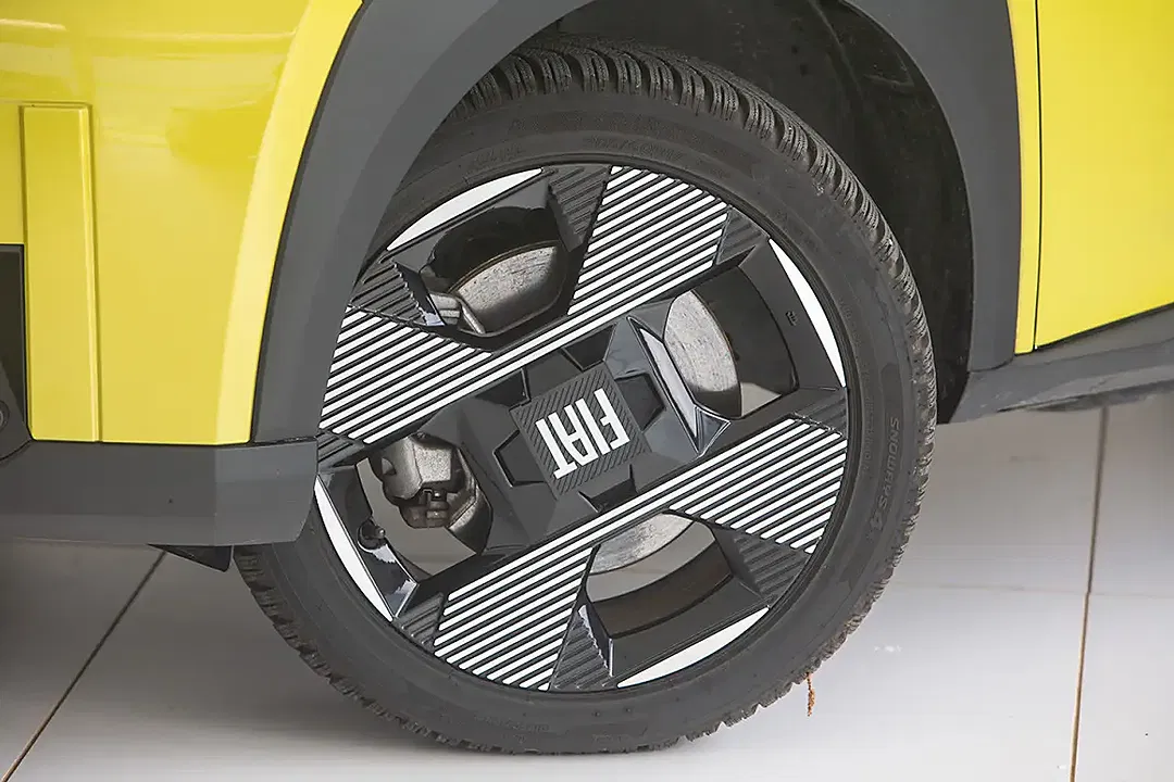 Fiat Grande Panda EV La Prima - Thumbnail 4