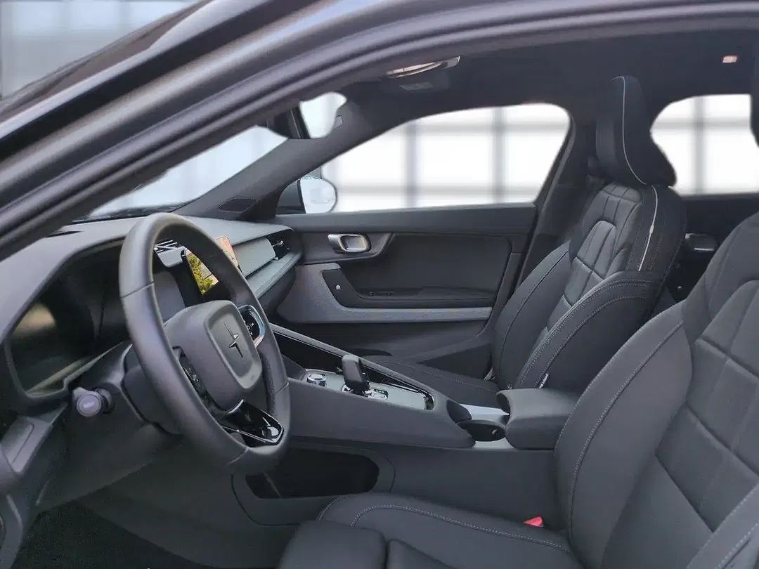 Polestar 2 Long Range - Thumbnail 9