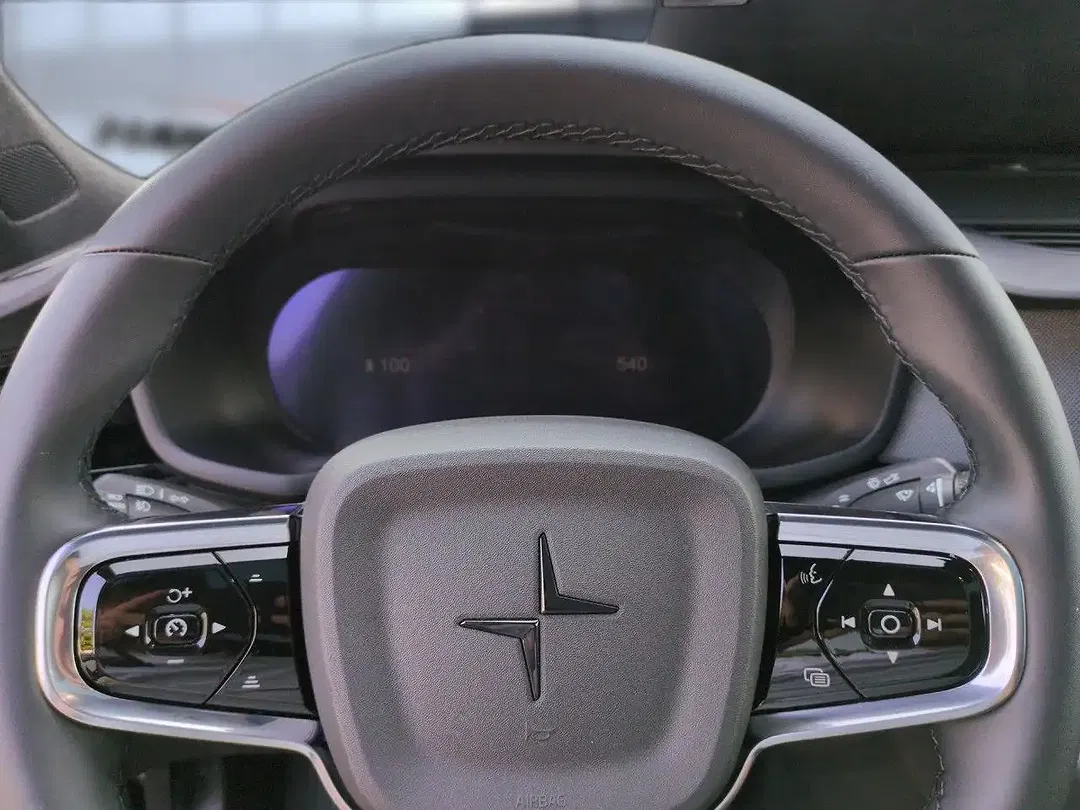 Polestar 2 Long Range - Thumbnail 11
