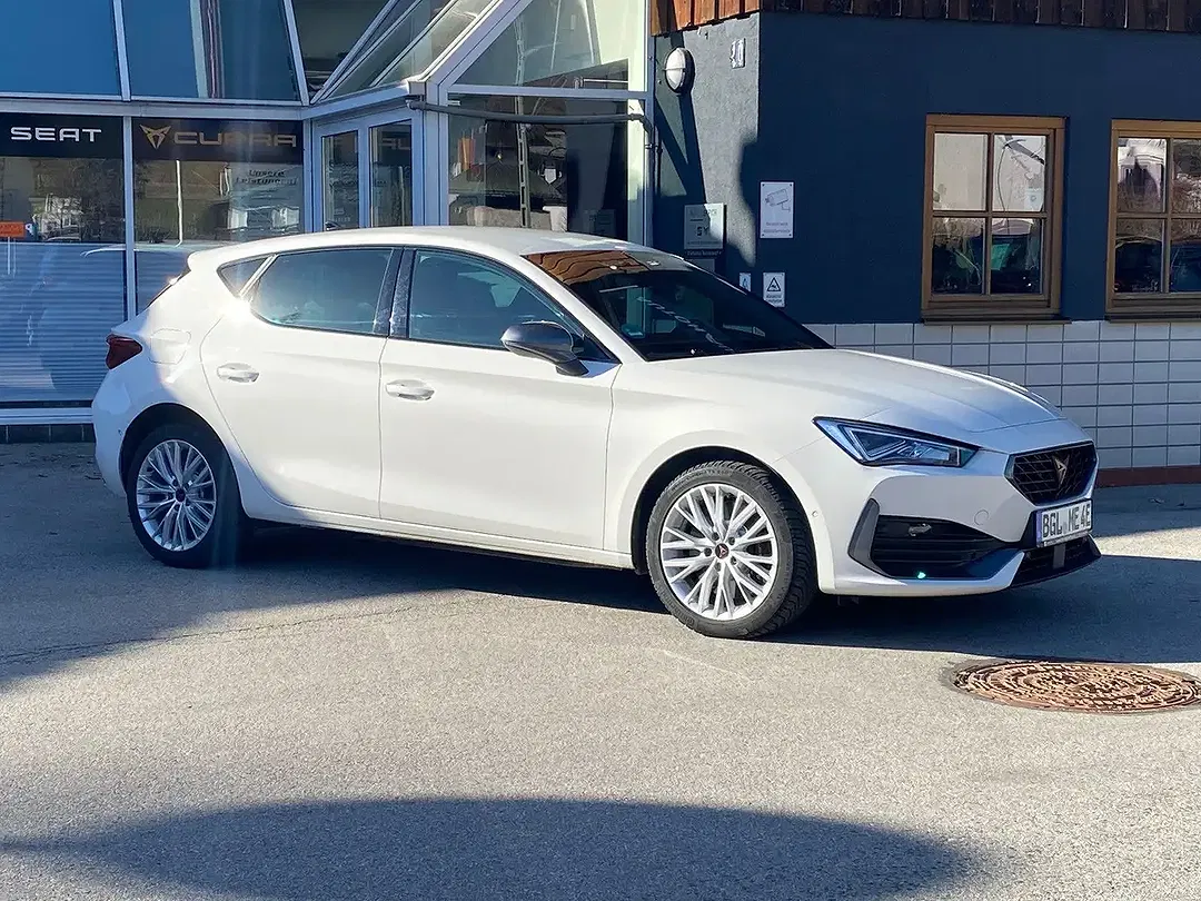 CUPRA Leon PHEV - Thumbnail 2