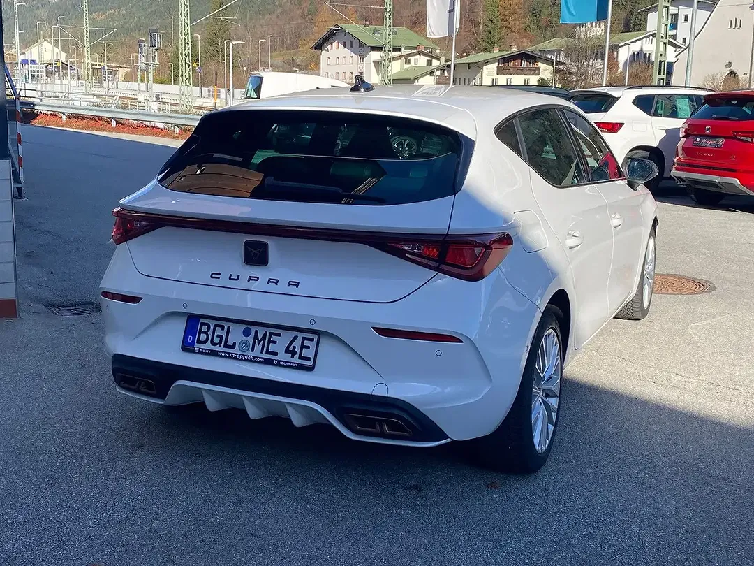 CUPRA Leon PHEV - Thumbnail 3