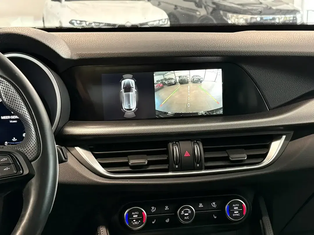 Alfa Romeo Stelvio Q4 Veloce - Thumbnail 10