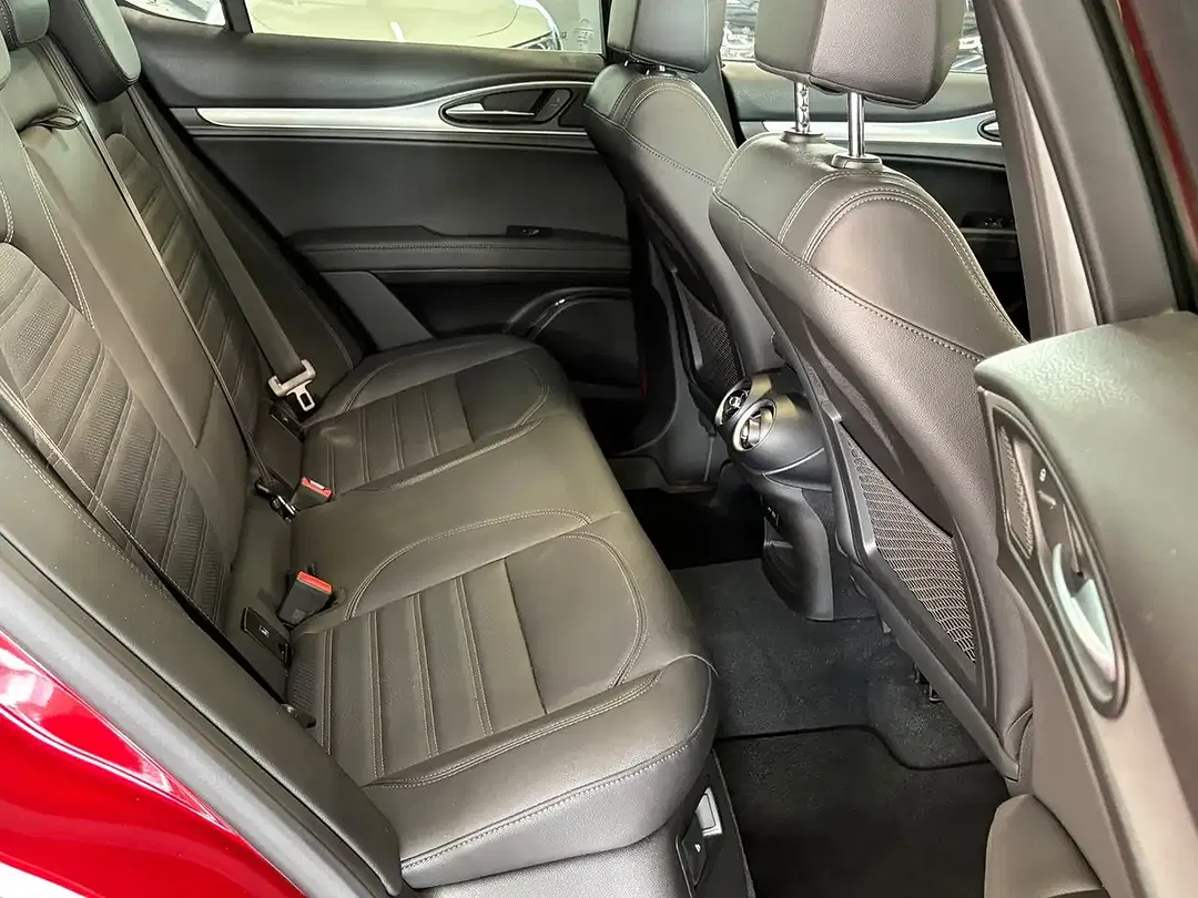 Alfa Romeo Stelvio Q4 Veloce - foto 15