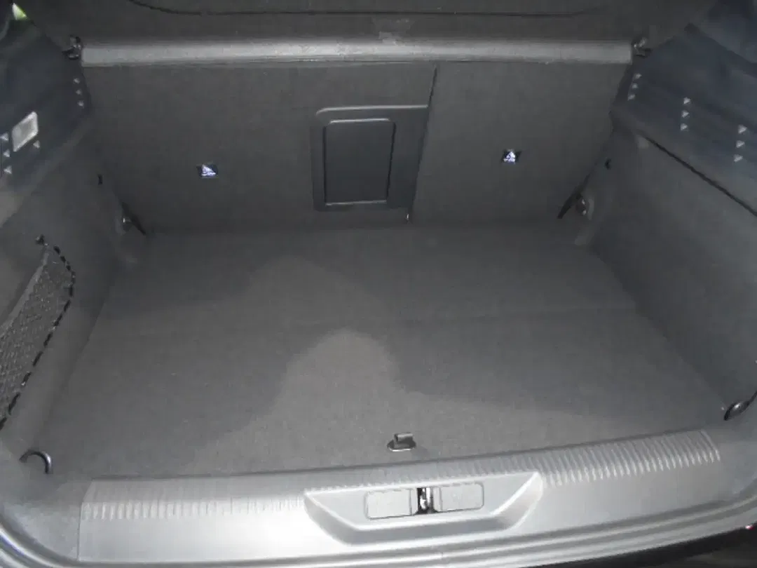 Peugeot 308 156 EV GT - Thumbnail 12