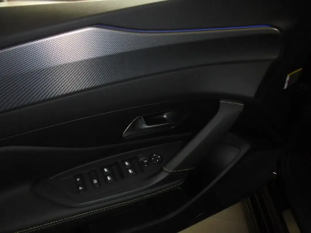 Peugeot 308 156 EV GT - Thumbnail 13