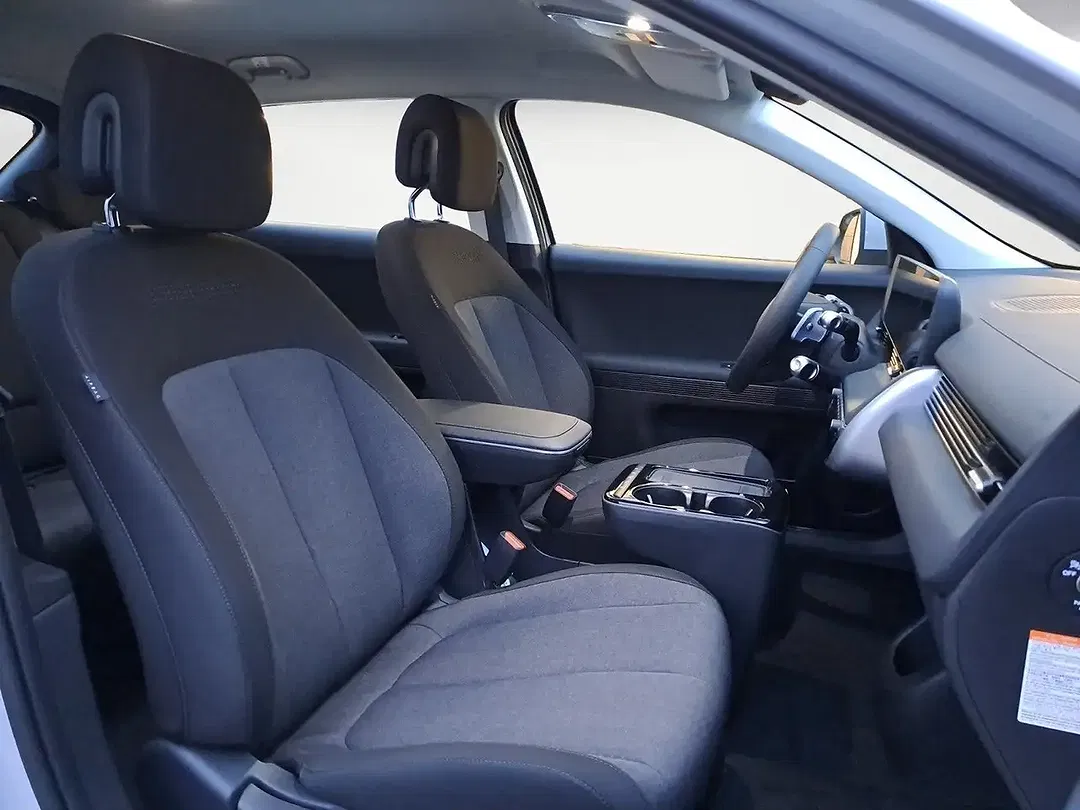 Hyundai IONIQ 5 - Thumbnail 9