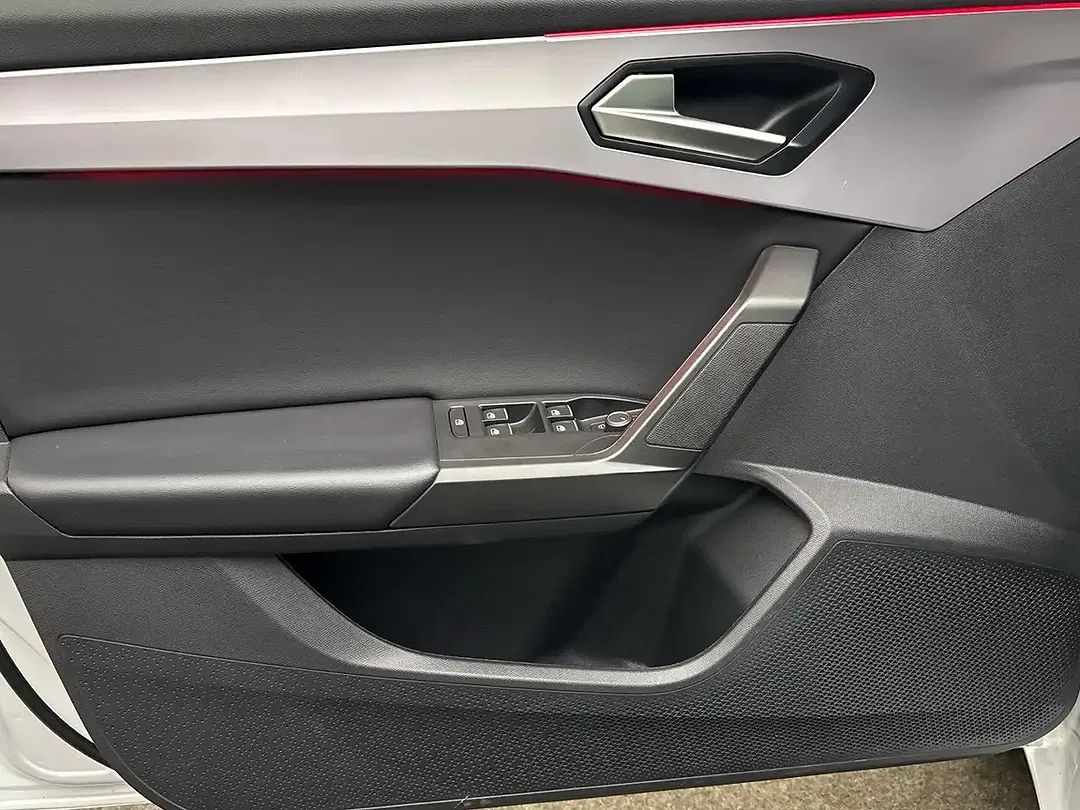 SEAT Leon 2.0 TDI DSG FR - Thumbnail 11