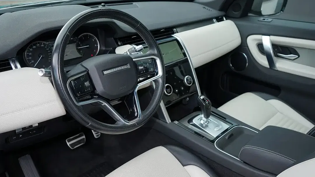 Land Rover Discovery Sport P300e 4x4 R-Dynamic S - Thumbnail 3