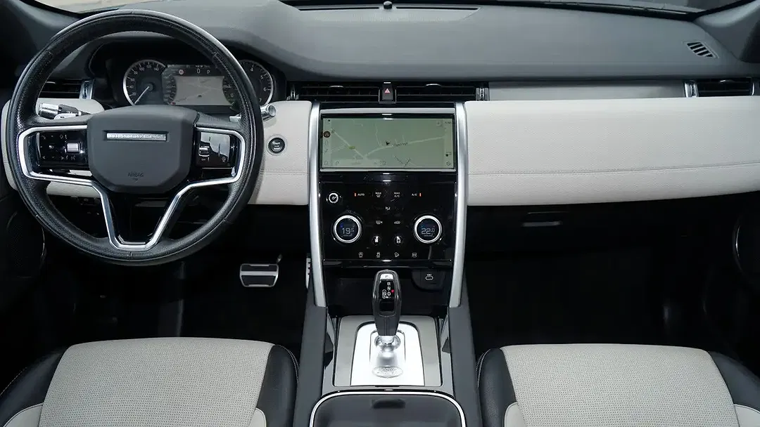 Land Rover Discovery Sport P300e 4x4 R-Dynamic S - Thumbnail 4