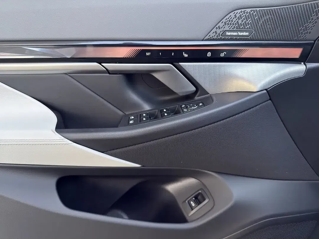 BMW i5 eDrive M Sport Pro - Thumbnail 6