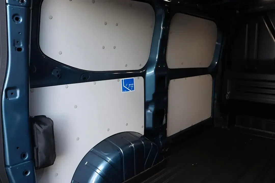 Ford Transit Custom PHEV - Thumbnail 13