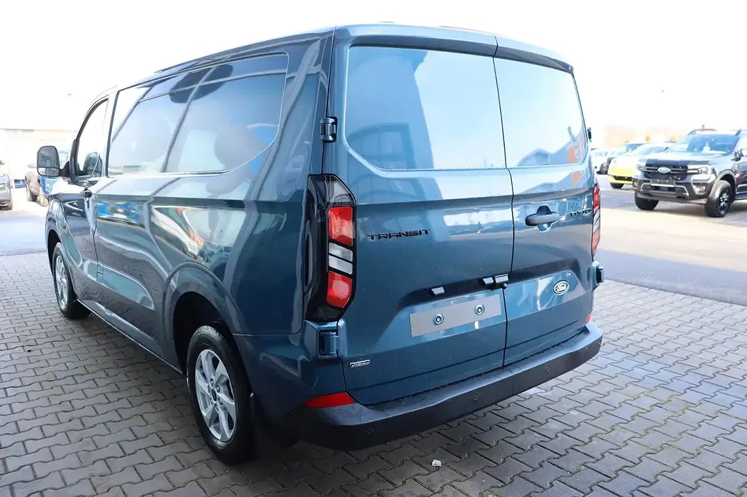 Ford Transit Custom PHEV - Thumbnail 8