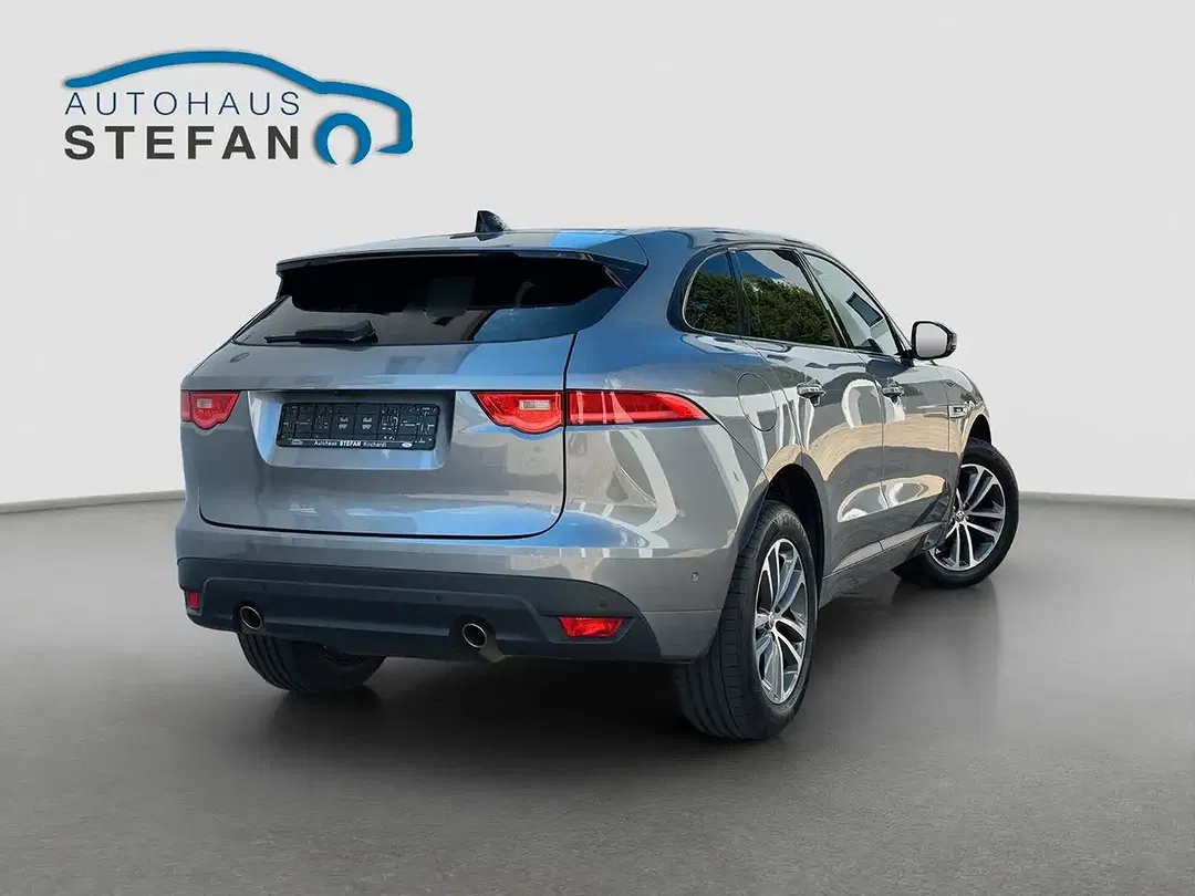 Jaguar F-Pace 25t AUT 4x4 R-Sport - Thumbnail 3