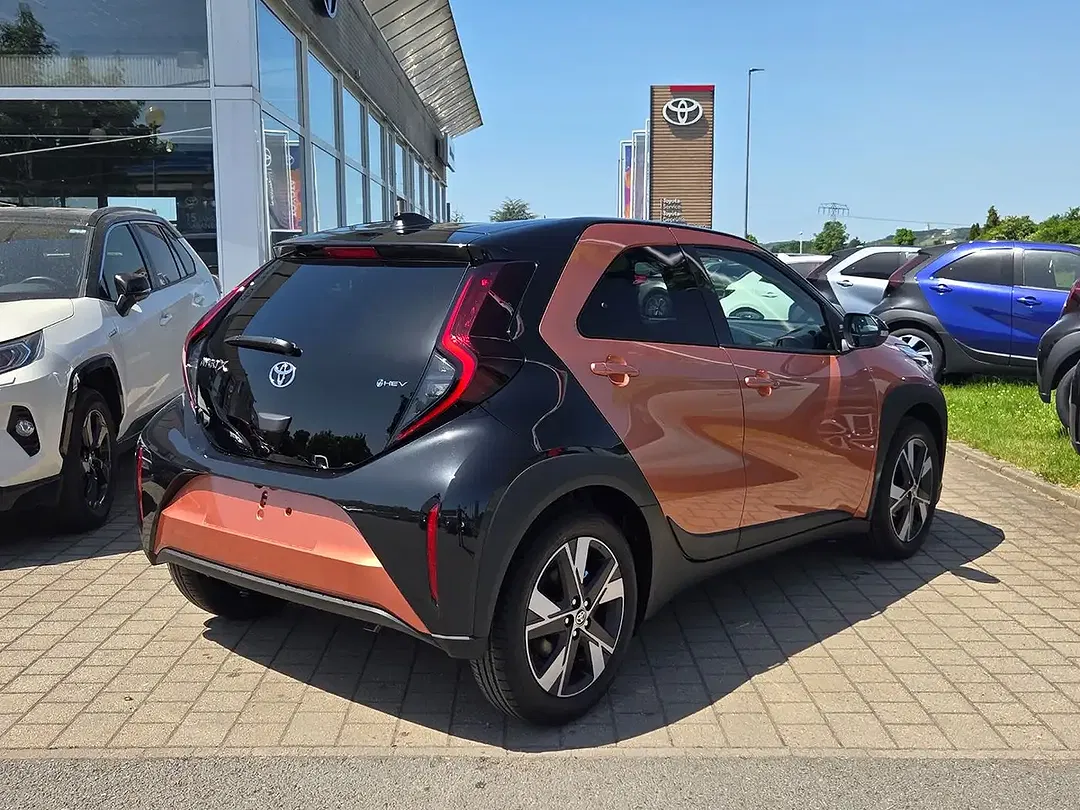 Toyota Aygo X 1.5 CVT Hybrid Teamplayer - Thumbnail 6