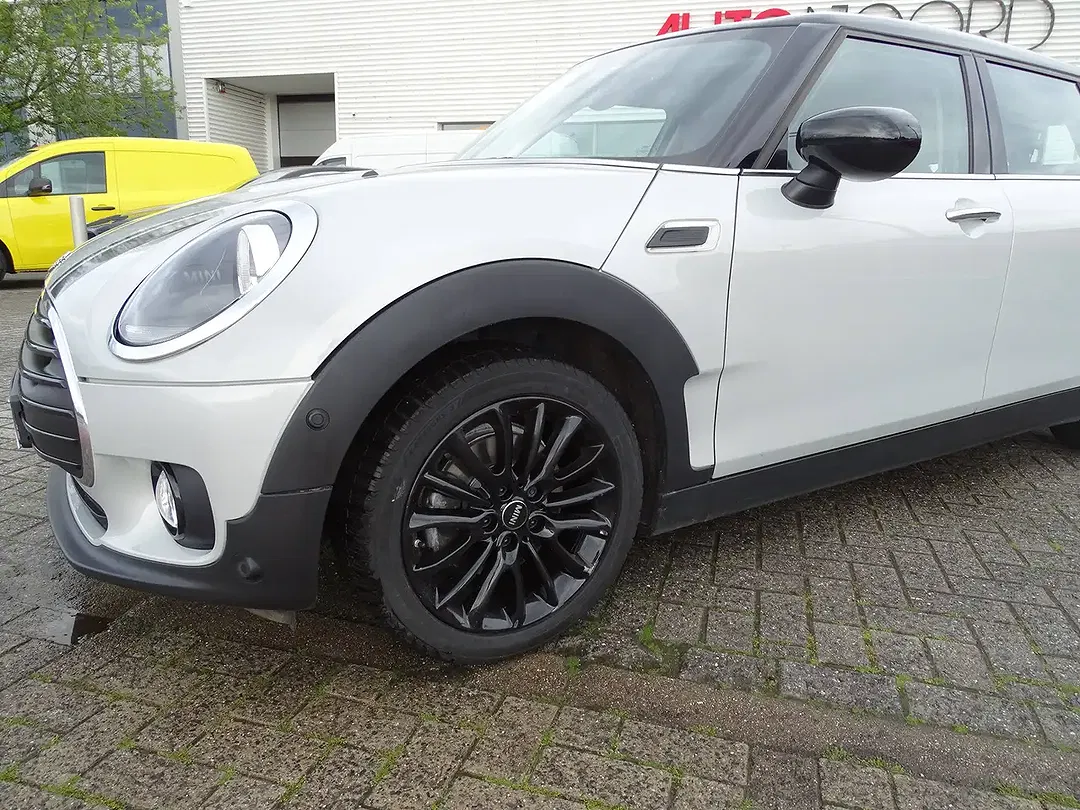 MINI Cooper Clubman 1.5 - Thumbnail 6