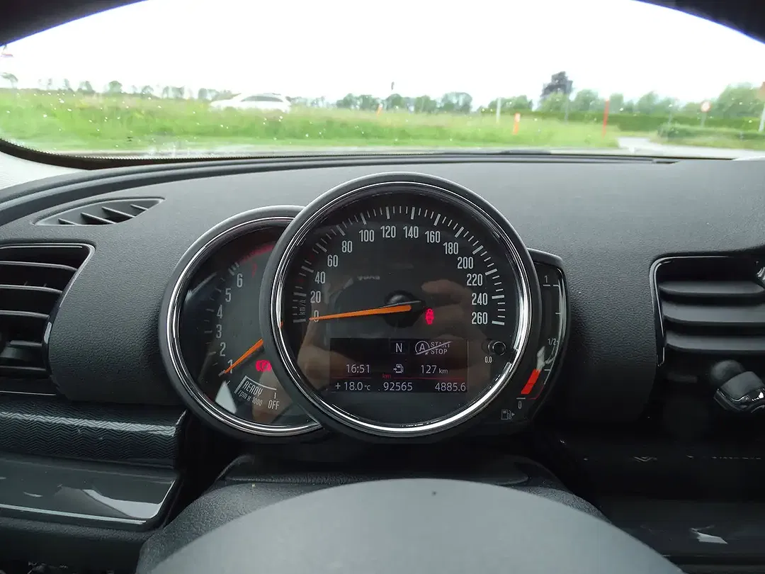 MINI Cooper Clubman 1.5 - Thumbnail 9