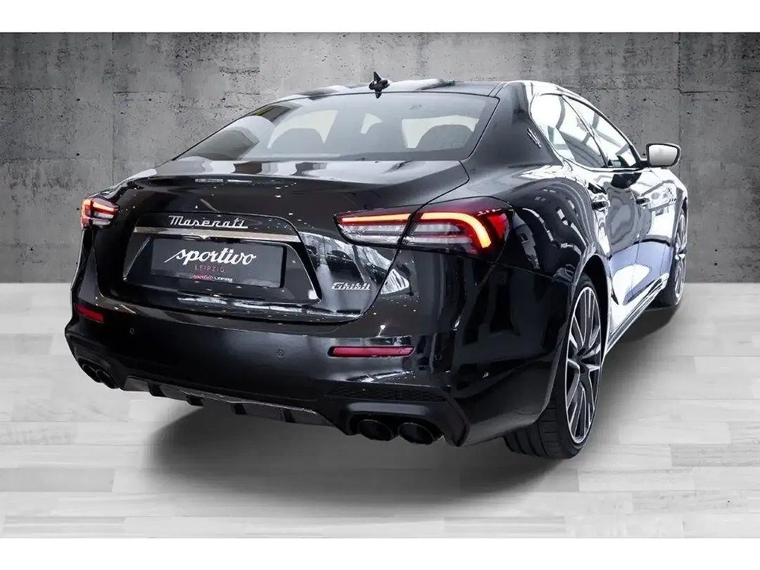Maserati Ghibli Trofeo - Thumbnail 8