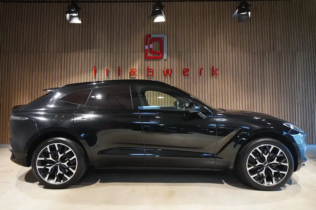 Aston Martin DBX V8 - foto 1