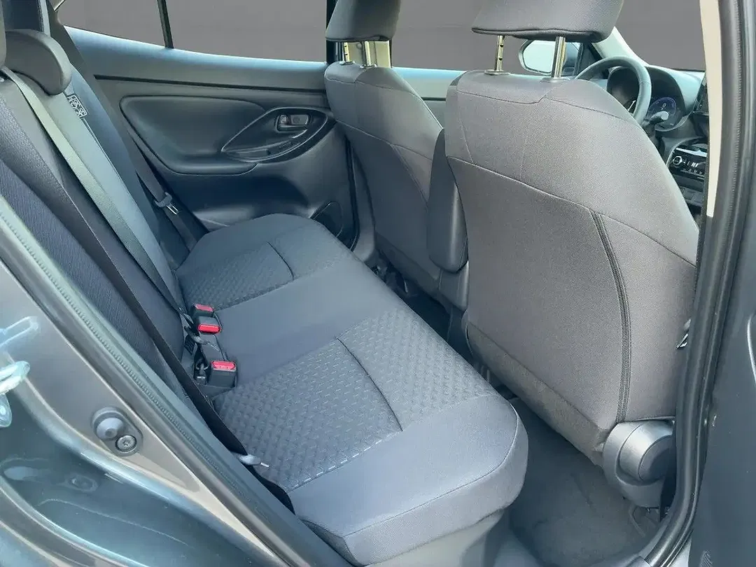 Toyota Yaris Cross 1.5 Hybrid Business Edition - Thumbnail 12