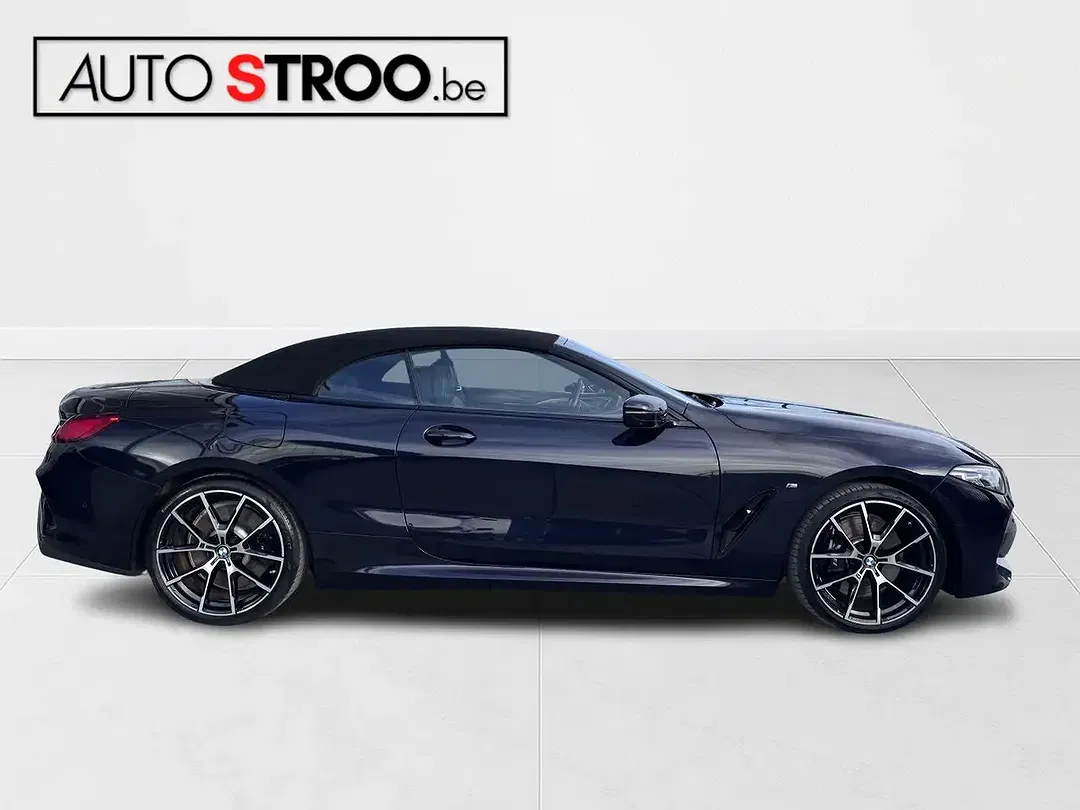 BMW 840 xDrive M Convertible - Thumbnail 3