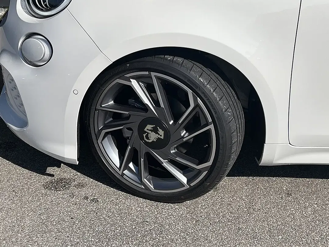 Abarth 500e Turismo - Thumbnail 10