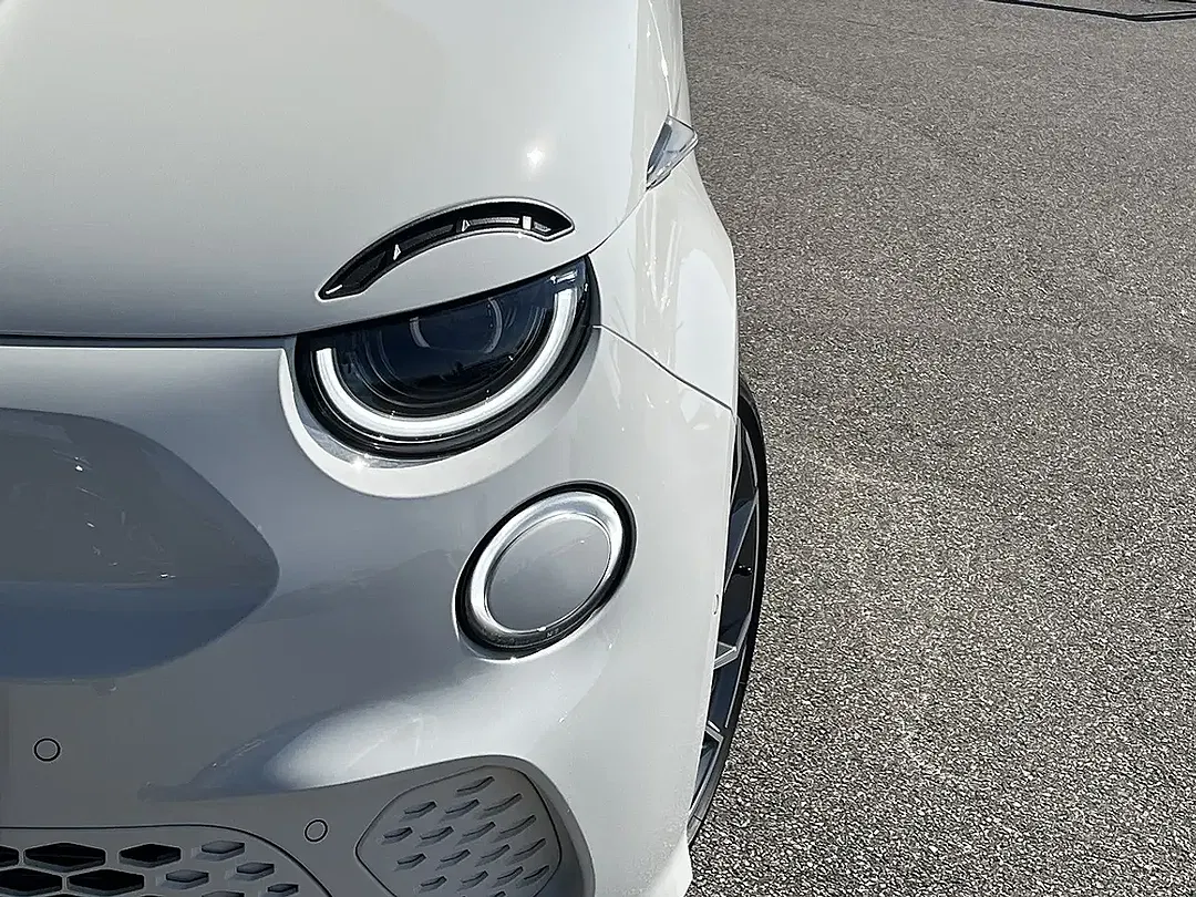 Abarth 500e Turismo - foto 11