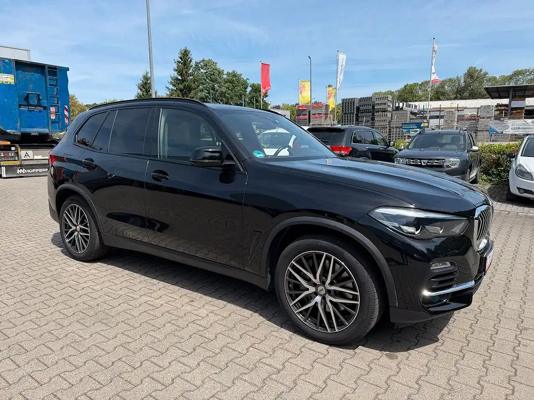 BMW X5 xDrive - Thumbnail 3