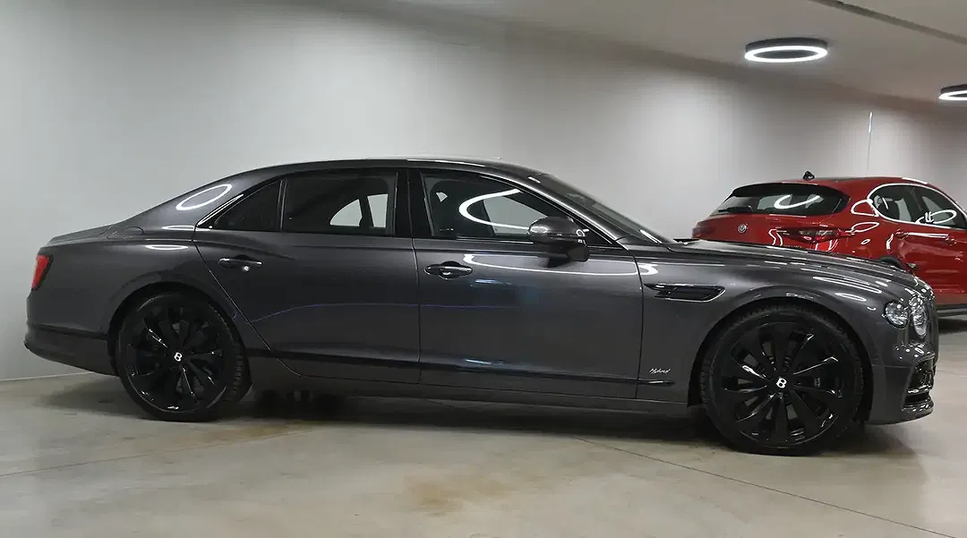 Bentley Flying Spur Hybrid Mulliner - Thumbnail 10