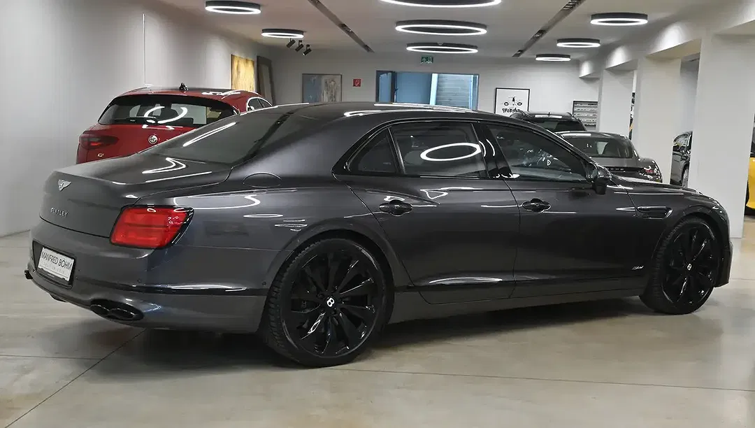 Bentley Flying Spur Hybrid Mulliner - Thumbnail 3
