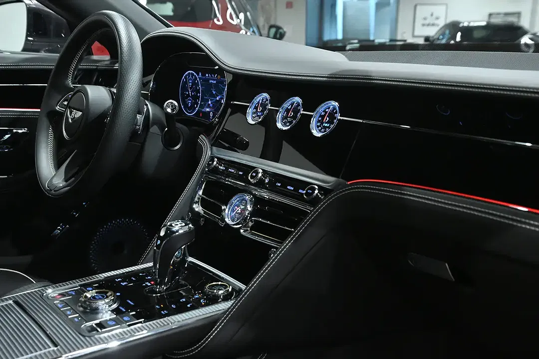 Bentley Flying Spur Hybrid Mulliner - Thumbnail 8