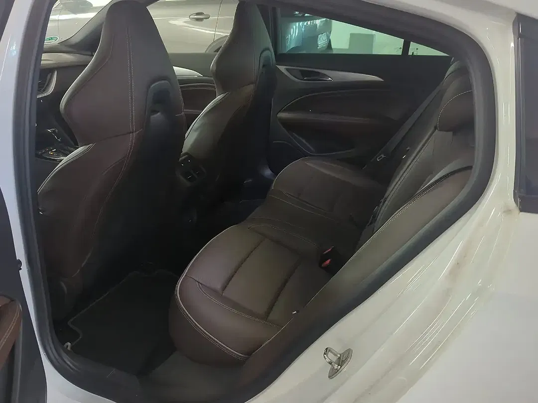 Opel Insignia 4x4 GSi - foto 14