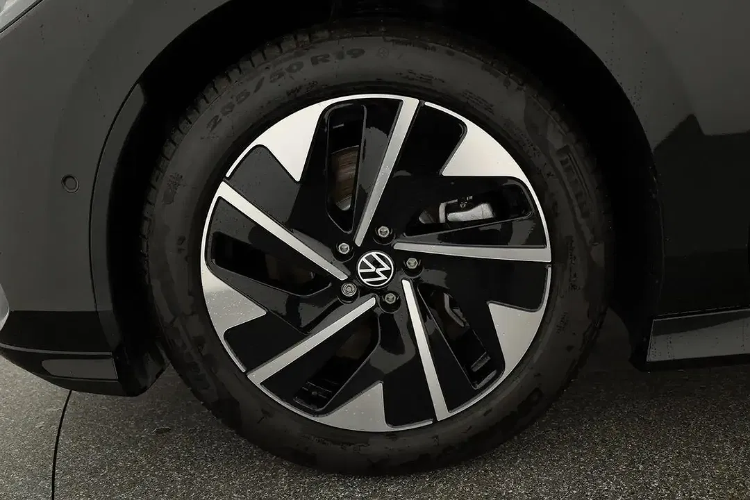 Volkswagen ID.7 Pro Black Edition - foto 15