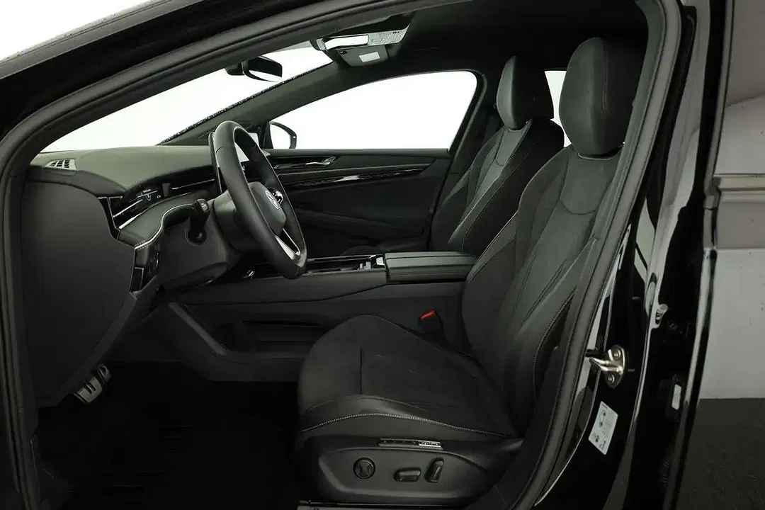 Volkswagen ID.7 Pro Black Edition - Thumbnail 9