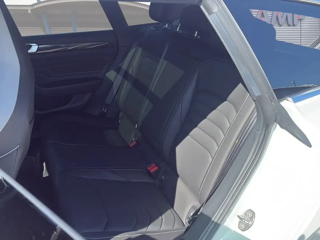 Volkswagen Arteon eHybrid R-Line - Thumbnail 9