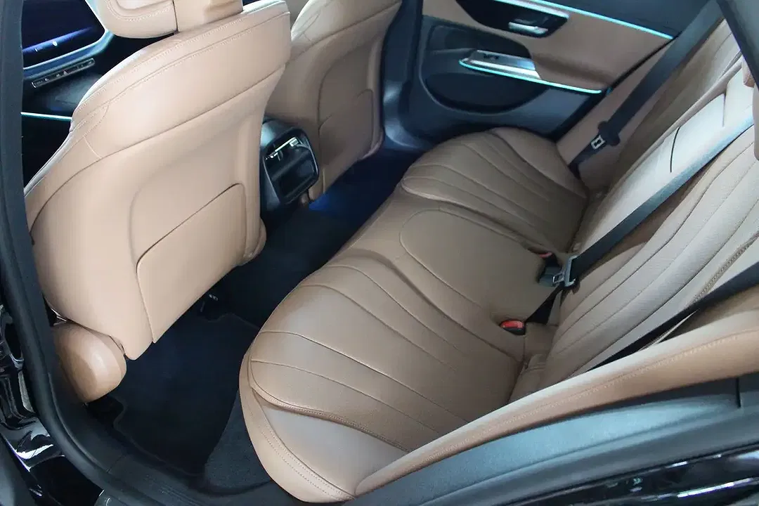 Mercedes-Benz E 220 4MATIC Avantgarde - foto 15