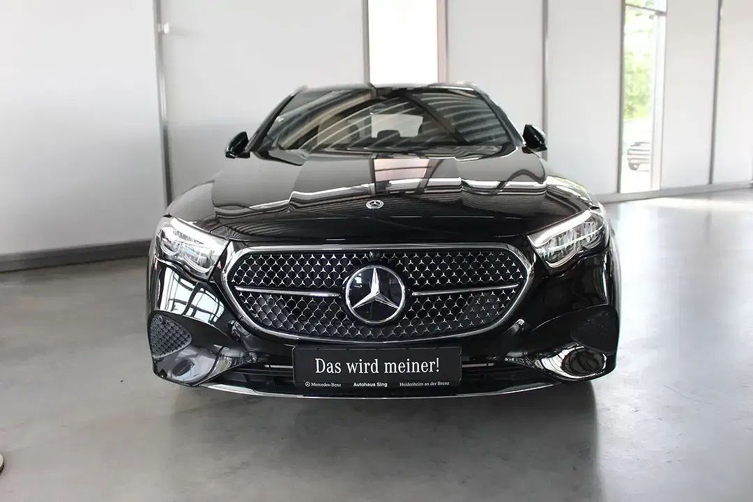 Mercedes-Benz E 220 4MATIC Avantgarde - foto 2