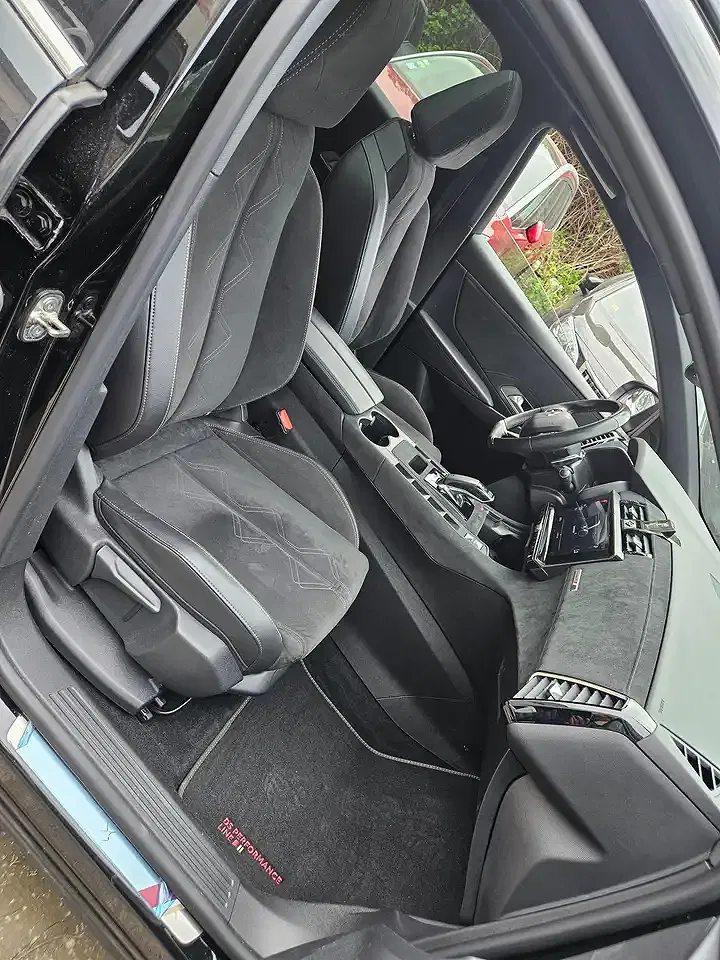 DS Automobiles DS 7 Crossback - Thumbnail 13