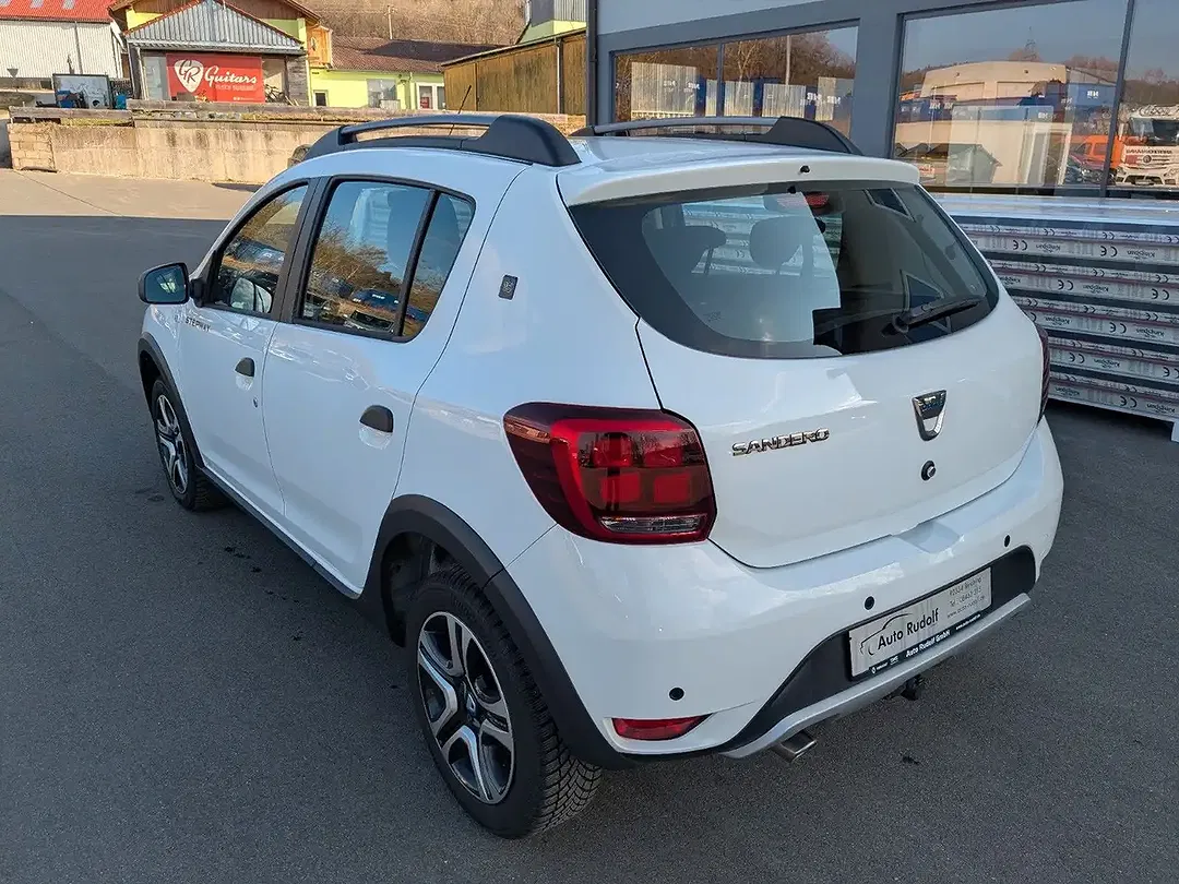 Dacia Sandero dCi Celebration Stepway - Thumbnail 3