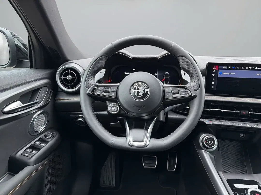 Alfa Romeo Tonale 1.5 Ibrida VGT Veloce - Thumbnail 13