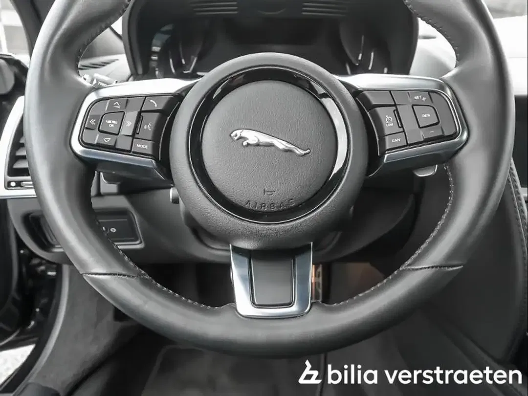 Jaguar F-Type P300 - Thumbnail 8